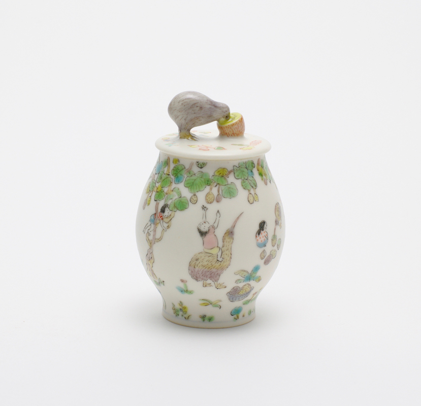Suna Fujita / “Ceramics of People, Animals and Plants” – Tomio 